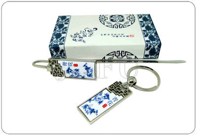 青花瓷鑰匙扣 傳統韻味與現代工藝的精致融合